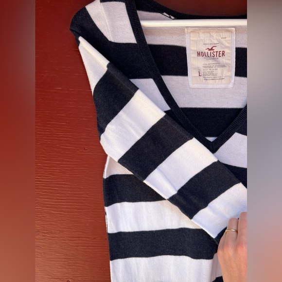 2009 Hollister 3/4" Sleeve Top - Picture 5 of 8